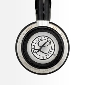 Plan rapproché montrant la membrane pédiatrique d’un stéthoscope 3M Littmann Cardiology III doté du joint Littmann